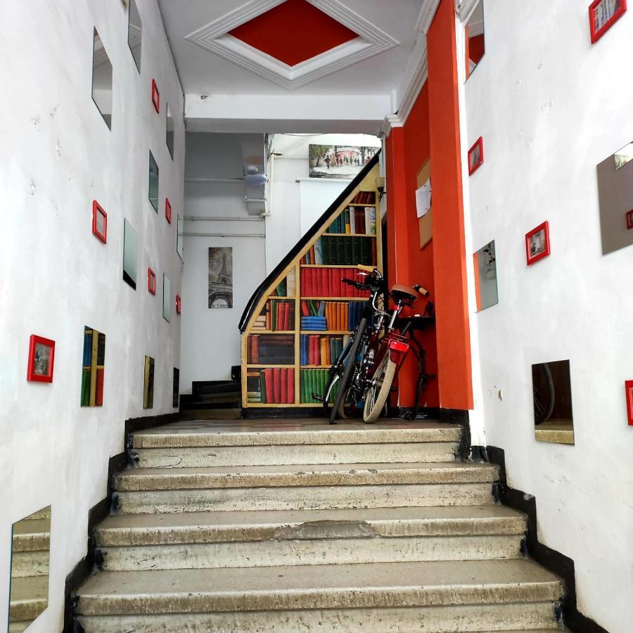 Garsoniera Centrul Bucurestiului Appartement Buitenkant foto